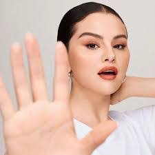 Savannah Goodwin's Instagram, Twitter & Facebook