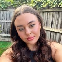 70+ "Vellenoweth" profiles