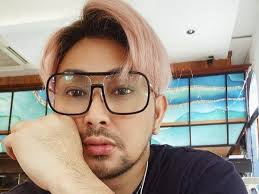 Bumame Farmasi Bikin Geger! Mo Sidik dan Caren Delano Jadi Korban