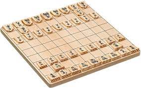 Shogi (将棋), o ajedrez japonés, es un juego de mesa originario de japón con un alto grado de táctica y estrategia. Shogi Set Ajedrez Japones Web Don Juego