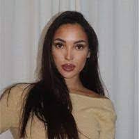 Alba Grant's Instagram, Twitter & Facebook