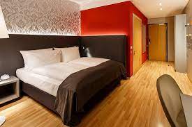 All other important sights of dresden can be reached in around 10 minutes or so by bus. Super Fur Einen Stadtetrip Holiday Inn Dresden City South Dresden Bewertungen Tripadvisor