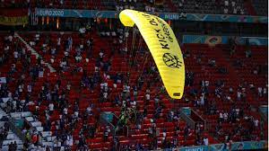 For years, the giant oil companies looked unshakeable. Dqqepsles6cj5m