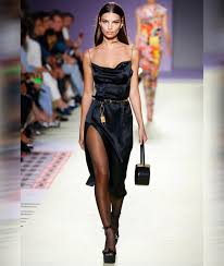 Barneys New York On Instagram It S Friday Night Leg Go Emrata Slays In A Silky Versace Number At Their Ss19 Strapless Dress Formal Fashion Insta Fashion