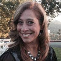 Beverly Craveiro's Instagram, Twitter & Facebook