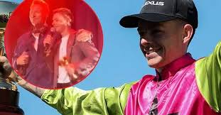 Irish Melbourne Cup winning jockey sings with Ronan Keating