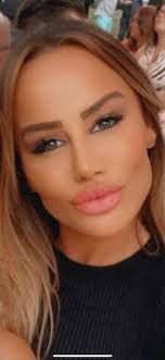 MY NAME IS NATALIE CONNELLY I AM A ADVANCED AESTHETIC PRACTITIONER AND  EDUCATOR. I OFFER A RANGE OF TRAINING COURSES SUCH AS PATHWAY,  DERMAPLANING, MICRONEEDLING, DERMAL FILLERS, ANTI WRINKLE INJECTION, B12,  SKIN