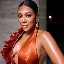 Cleo Starr's Instagram, Twitter & Facebook