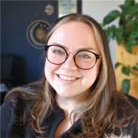 Jessica Batterman's Instagram, Twitter & Facebook