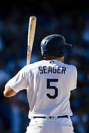 Corey Seager Of The Los Angeles Dodgers Bats Against The Washington Nationals During The Fifth Inning In Game Dodgers Baseball La Dodgers Baseball Corey Seager