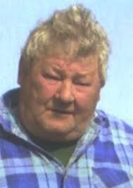 Brad Slade's Instagram, Twitter & Facebook