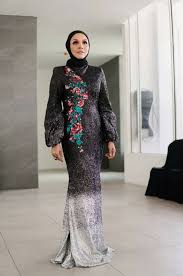 25 ogos lalu, noryn aziz telah pun selamat melahirkan anak sulungnya hasil perkongsian hidup denganâ datuk raja kamarul bahrin shah raja ahmad. Ini Rahsia Tudung Cantik Terletak Noryn Aziz Mesti Anda Jatuh Cinta Nak Berhijab Nona