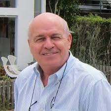 Stream Enrique Graf music