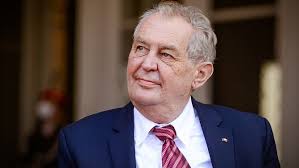Miloš zeman v dobré náladě začal kampaň v hospodě. Milos Zeman Snad Dojde K Zadoucim Personalnim Presunum V Ceske Televizi Lupa Cz