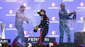 Red bull racing's checo perez was fourth fastest with 2017 azerbaijan gp winner daniel ricciardo a place behind in his mclaren. Gp Azerbaiyan De F1 Gran Victoria De Checo Perez Su Pri