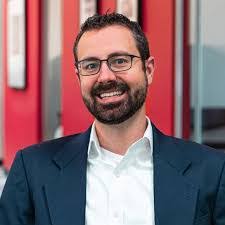 Robert Genter's Instagram, Twitter & Facebook