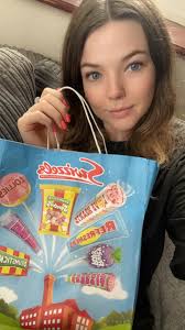 Robin appears in carpark