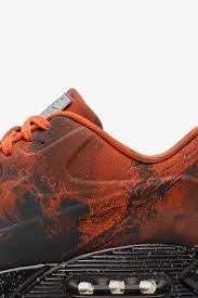 The air max lunar90 dubbed, moon landing from 2014 released with a reflective moon graphic across its entire upper with american flag accents on the heel tabs. Air Max 90 Mars Landing Nike Snkrs