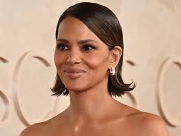 I Feel Like Halle Berry's Flippy 2025 Oscars Bob Is Smiling at Me — See  Photos