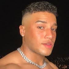 Leonardo Smith (@leo.smith30) • Instagram photos and videos