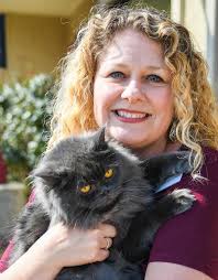 Kelli Grimm's Instagram, Twitter & Facebook