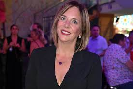 Die reise hat eigentlich nie. Daniela Buchner Zeigt Ihren Neuen Haarschnitt Bei Instagram Gala De