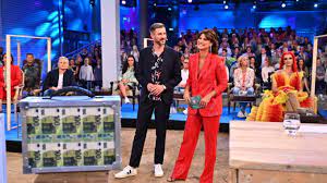 Three housemates remain but only one will win big brother's game in 2020 and the $250,000 prize, and it's up to the australian public to cast their votes. Liveticker Das Finale Von Promi Big Brother 2020 Der Viertplatzierte Nurnberger Blatt