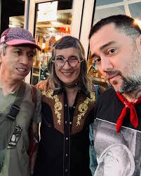 Jacuzzi bubbles! And coronas!! When i used to drink more ! British  columbia, canada !- 2008 With @justinpearson31g and @nathanleejoyner