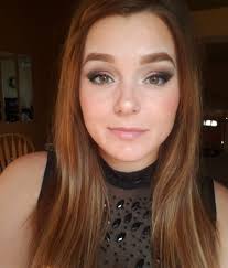 MAKEUP TIP: Who doesn't love a good smokey eye? Its good for a night out  and when done right it can do wonders to accentuate your eyes and create a  stunning look.