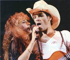 Lindsey buckingham of fleetwood mac performs live at the oakland coliseum 1975 in oakland, california. The Fleetwood Mac Blog Stevie Nicks And Lindsey Buckingham On The Last