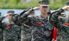 Born 8 july 1992) is a south korean professional footballer who plays as a forward for premier league club tottenham hotspur and captains the south korea national team. Tottenham S Son Heung Min Says He Enjoyed His Tough Military Service Tottenham Hotspur The Guardian
