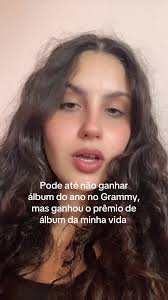 Emilly 📖✨ (@msemilly)