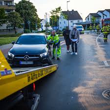 Es gibt verschiedene shops in soest bei denen man matratzen kaufen kann, zb. Werl Spektakularer Unfall Rasante Fahrt Endet Mit Kontrollverlust Mercedes Schiesst Uber Kreisverkehr Werl