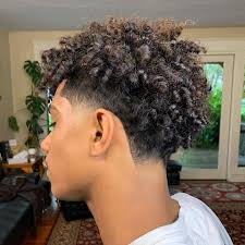 Si quieres cortarte el pelo pero no sabes cómo, el pelo recto o cuadrado es tu elección. Hairstyle Mens Corte De Pelo A Zaramay Corte De Pelo De Famosos 1 Facebook