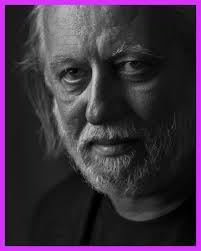 RecomendadoPlagio "Soltar" de Elena Ho. Durante los últimos años me he  dedicado a seguir el trabajo de distintas ilustradoras e ilustradores  chilenos y extranjeros. Así llegué a Elena Ho @elenaho_ que me