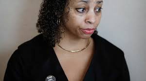 Defense attorney's "Black Lives Matter" pin sparks protest in Vegas court