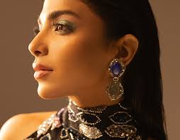 Sonia Portrait Projects :: Photos, videos, logos, illustrations and  branding :: Behance