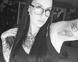 In a world of black and white You are the only one in color 🖤