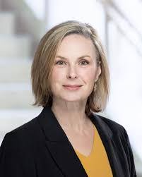 Jackie Pfeiffer's Instagram, Twitter & Facebook