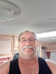 This is when I met Steve Walwyn then of Dr Feelgood. He very kindly showed  me his 1960s Tele he calls ' The Plank ' and it's still his No1 Tele in