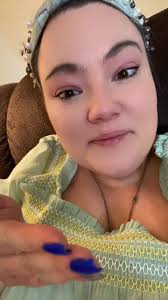 Holly Ewing (@hollyhollytiktok)'s videos with Shakin' Hands