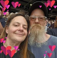 Jelly Roll Concert Experience with Broken Screen