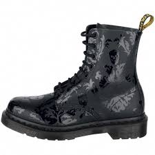 Three comfortable and fashionable black boots that i couldn't take off this winter #blackboots #blackboot #boots. Dr Martens Shoes Dr Martens Cassidy Skull Black Boots Uk4 Us6 Color Black Size 6 Docmartensstyle Boots Doc Martens Boots Goth Boots