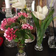 C Est Le Printemps Les Fleurs Du Jardin A La Maison Fleur Jardin Fleurs Jardins