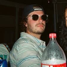 Aaron Frechette's Instagram, Twitter & Facebook