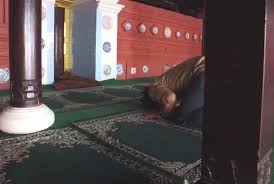 Radar cirebon tv (rctv) adalah saluran televisi lokal yang ada di wilayah cirebon, jawa barat. Masjid Merah Panjunan Jejak Ulama Baghdad Di Cirebon Republika Online