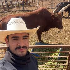 Profile for Dianna Laura Silvan