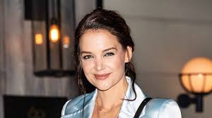 Katie holmes ретвитнул(а) air new zealand ✈️. From Dawson S Creek To Batman Begins Katie Holmes S Greatest Roles Grazia