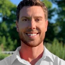 Daniel Kleiner's Instagram, Twitter & Facebook