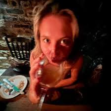 Karina Lloyd's Instagram, Twitter & Facebook